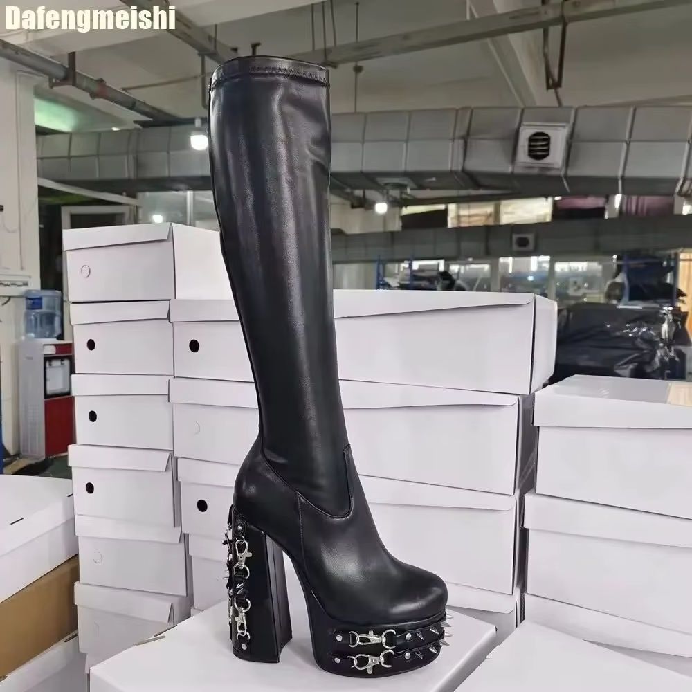 Rivet Platform Heel Knee-High  - Winter Fashion Women Boots 리뷰 및 가격