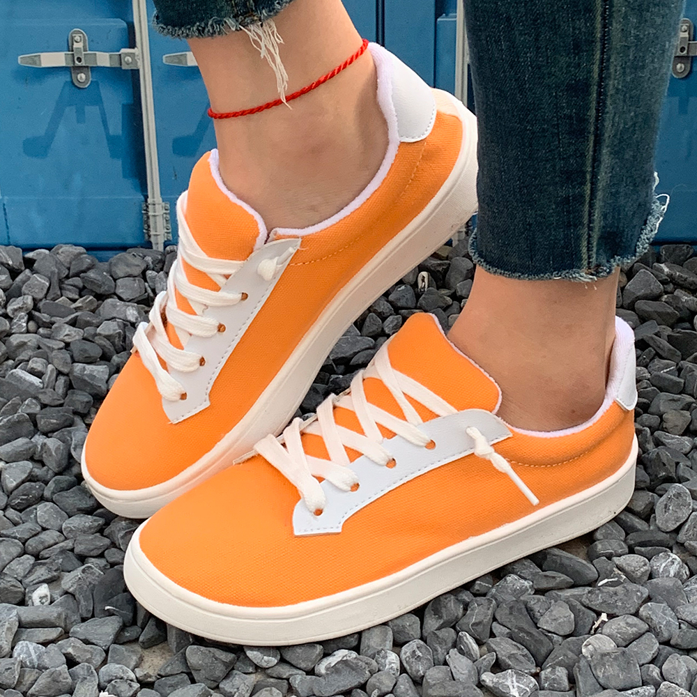 A Pair of Women's Casual Style - Women Fashion Model 리뷰 및 가격