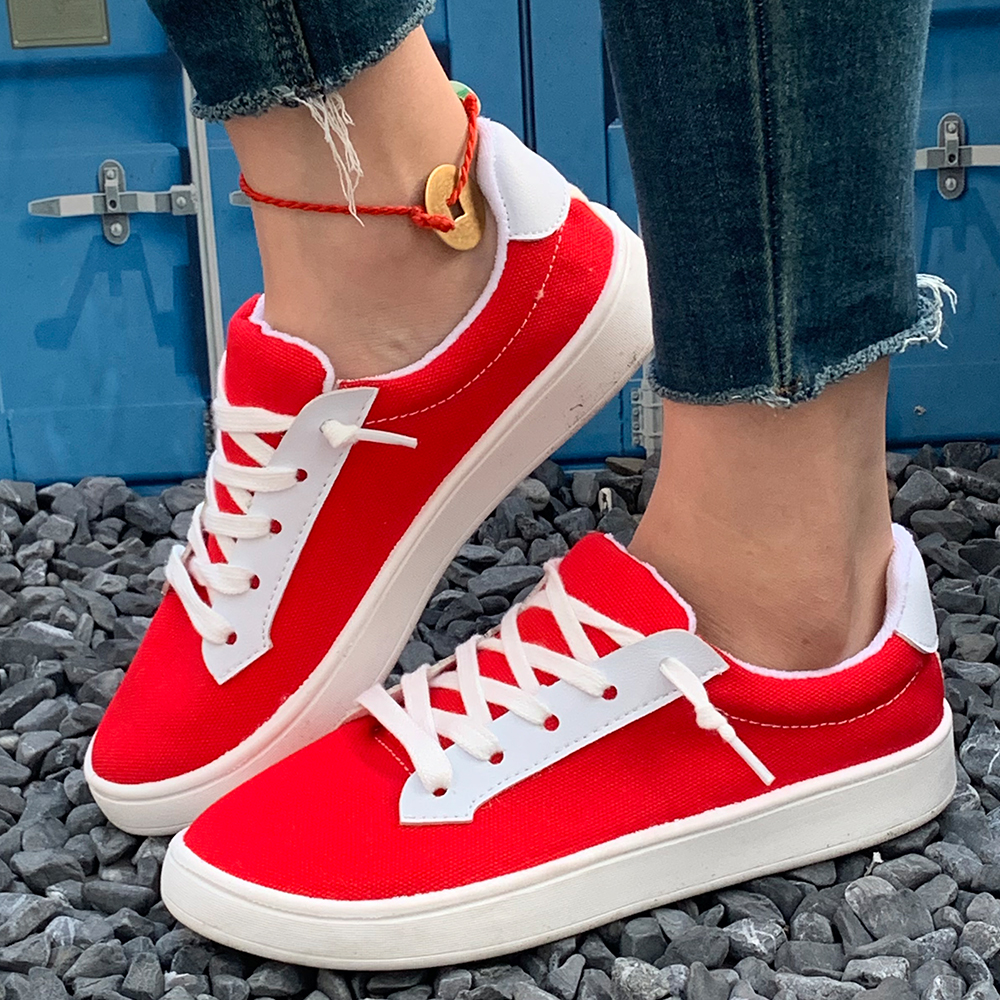 A Pair of Women's Casual Style - Women Fashion Model 리뷰 및 가격